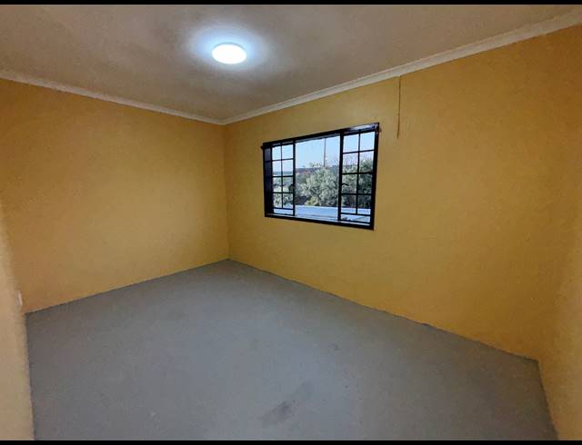 3 BEDROOM HOUSE FOR SALE IN REDFERN